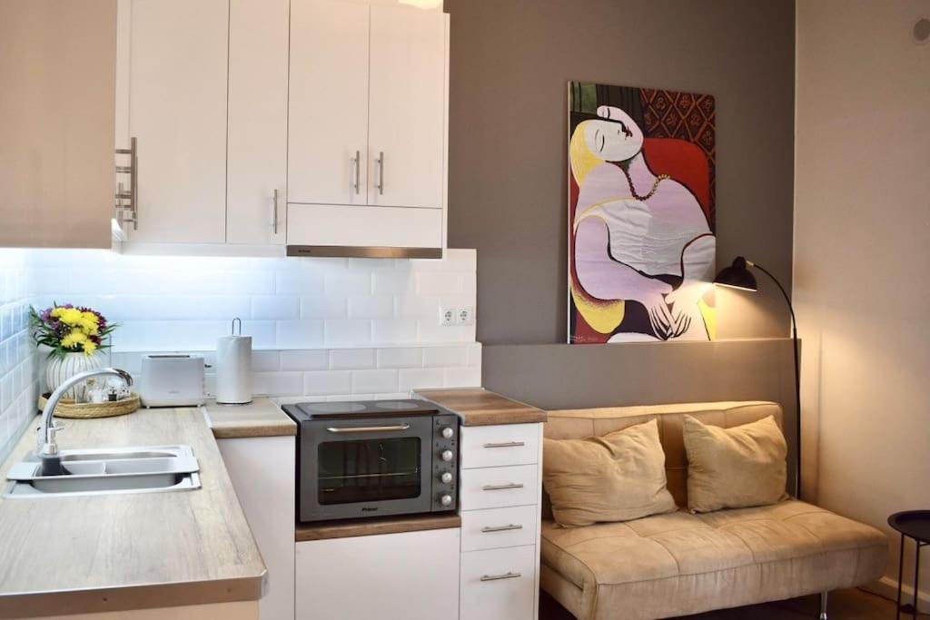 Kapa Central Apartment Kalamáta Buitenkant foto